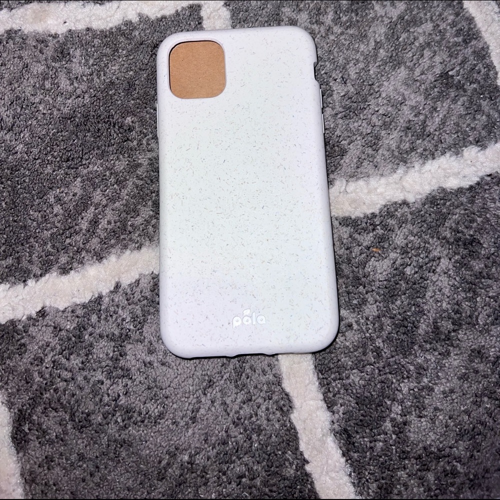 Pela phone case iphone XI max - white